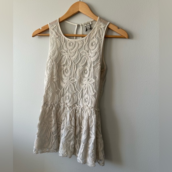 Dynamite Tops - Peplum cream sheer back top